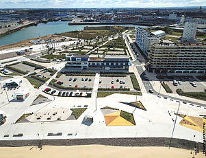 Faire de contraintes d’un site urbain littoral la source d’inspiration d’un parc dunaire sculpté par les embruns